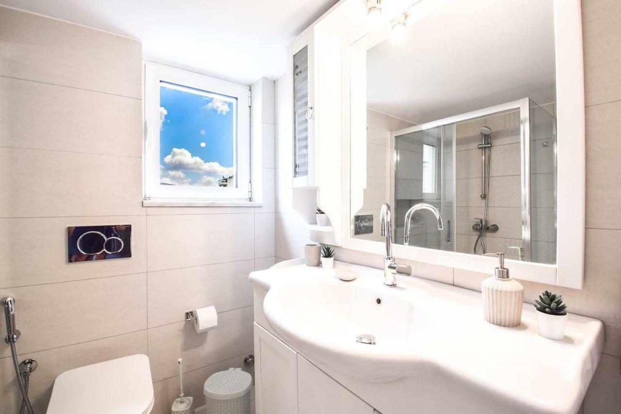 Penthouse 3Bd Apt W/ Sea-View In Athenian Riviera Apartment Екстериор снимка